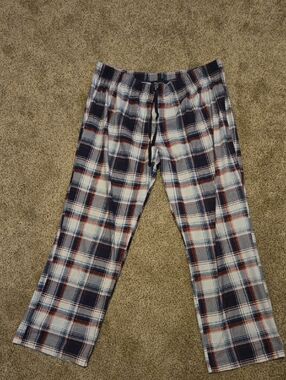 Nautica Navy White and Red Plaid Jogger Pants